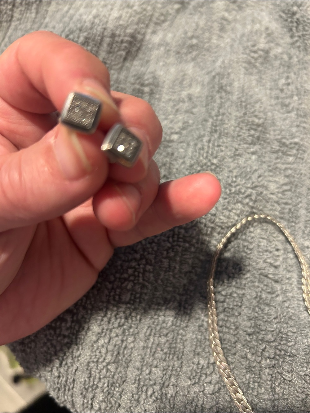 Jewelry - Picture 3 of 4